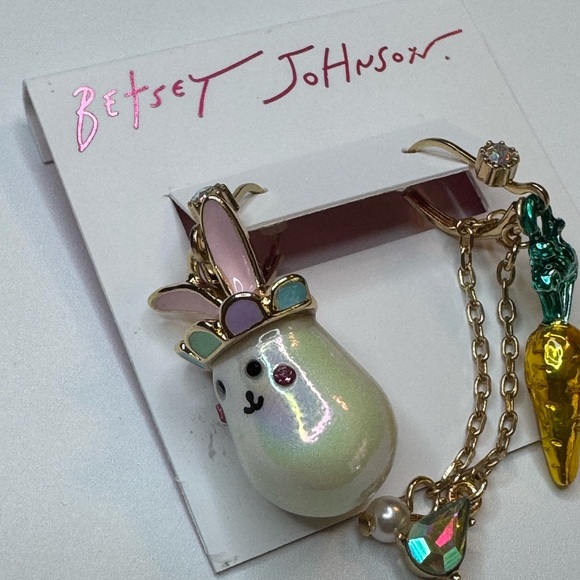 Betsey Johnson Easter Mismatched Earrings. Bunny and Carrot. - Picture 2 of 6